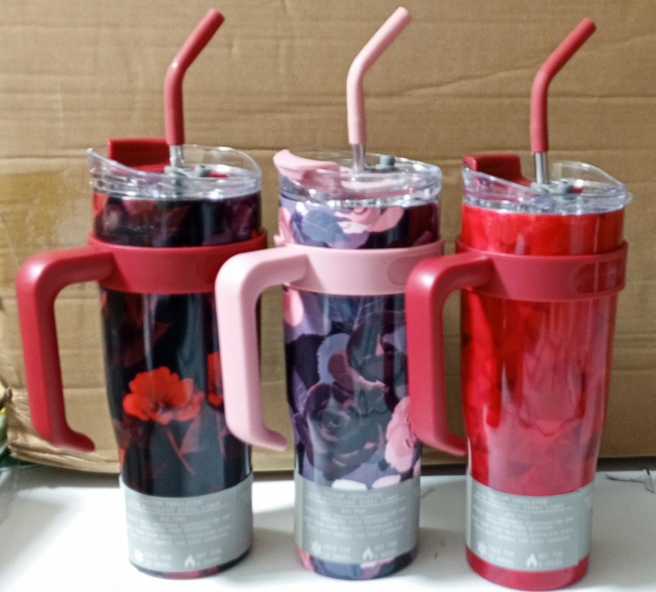 Ameya Double Wall Stainless Steel Tumbler 1180ML silicone with cape - Image 3