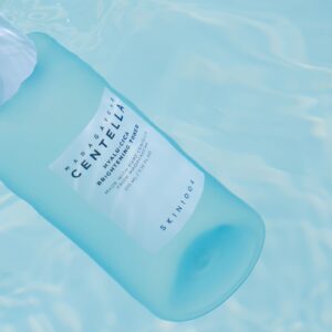 Skin1004 - Madagascar Centella Hyalu-Cica Brightening Toner 210ml