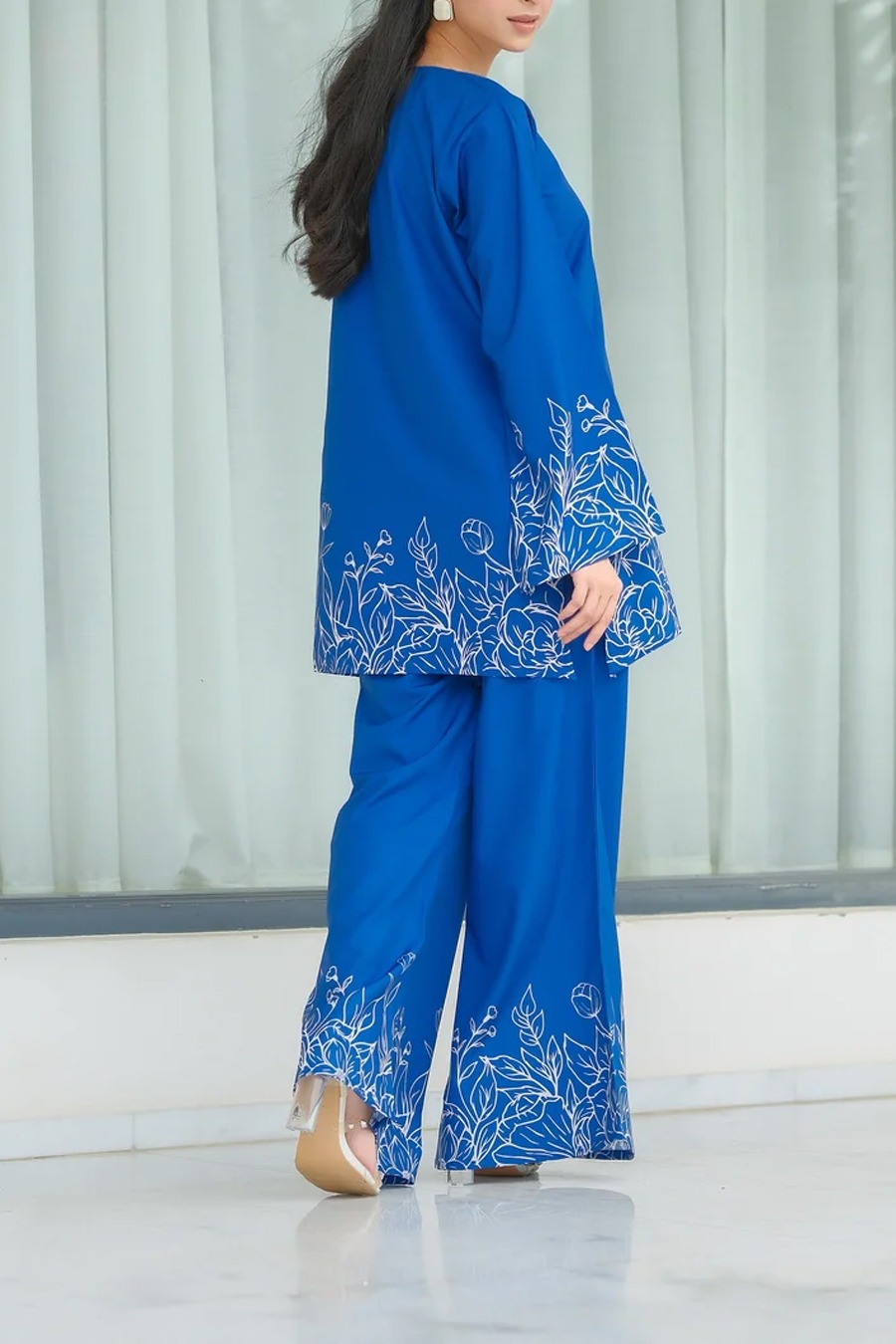 Stitched 2-Piece Printed Shirt & Trouser - Image 2